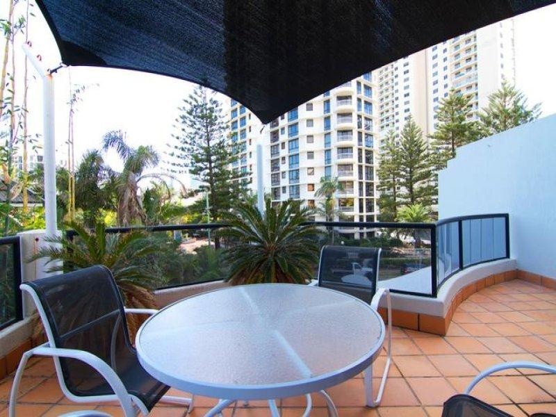 2/8 First Avenue, Broadbeach QLD 4218