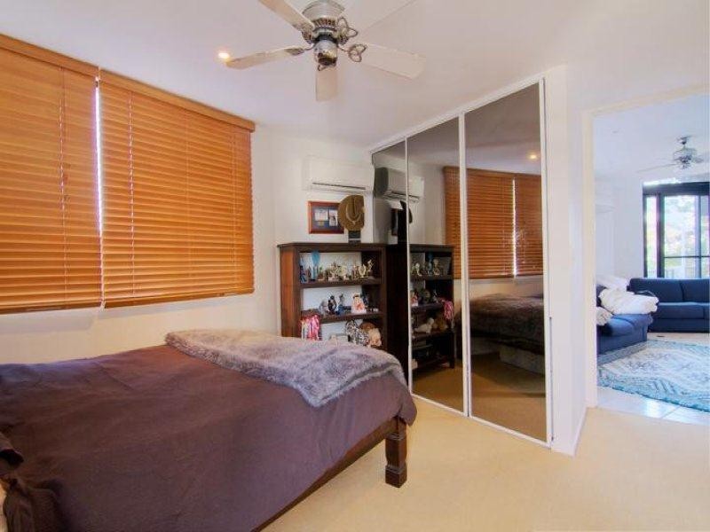 2/8 First Avenue, Broadbeach QLD 4218