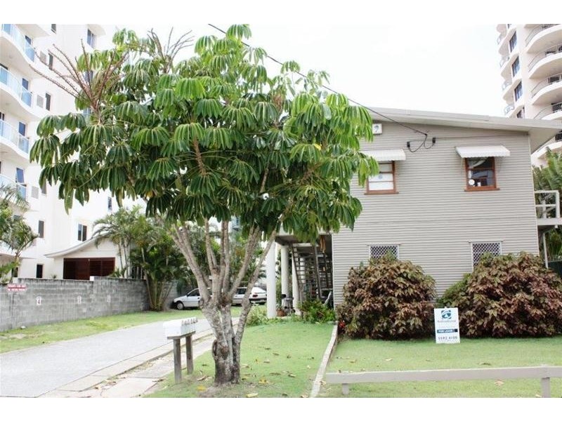 4/108 Old Burleigh Road, Broadbeach QLD 4218