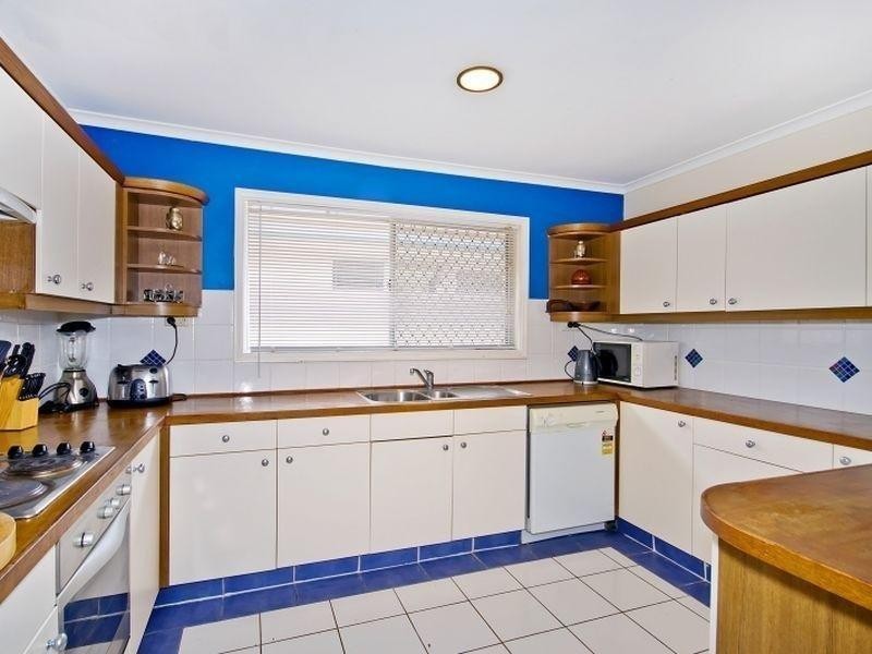 30 Brindisi Avenue, Isle Of Capri QLD 4217