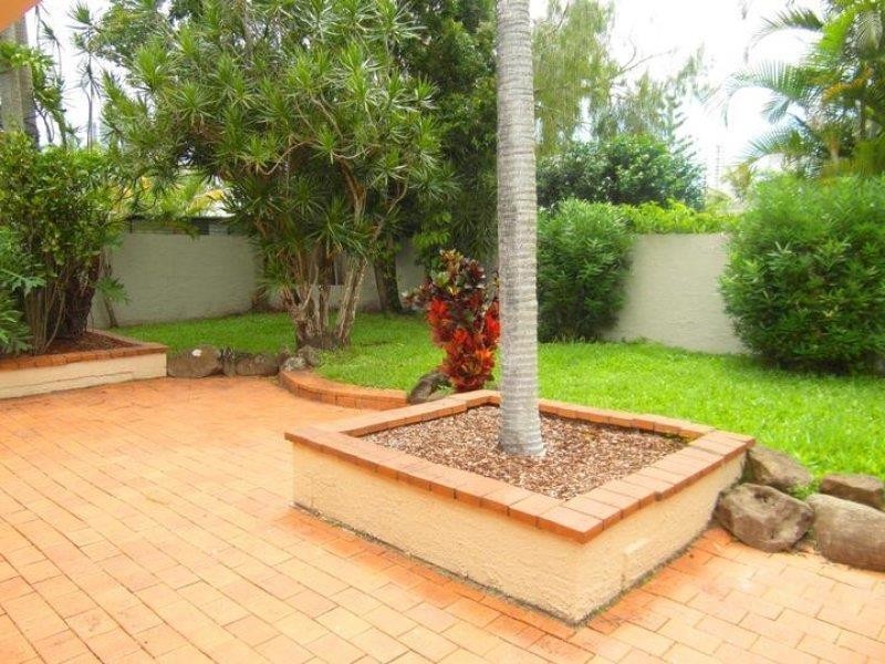 30 Brindisi Avenue, Isle Of Capri QLD 4217