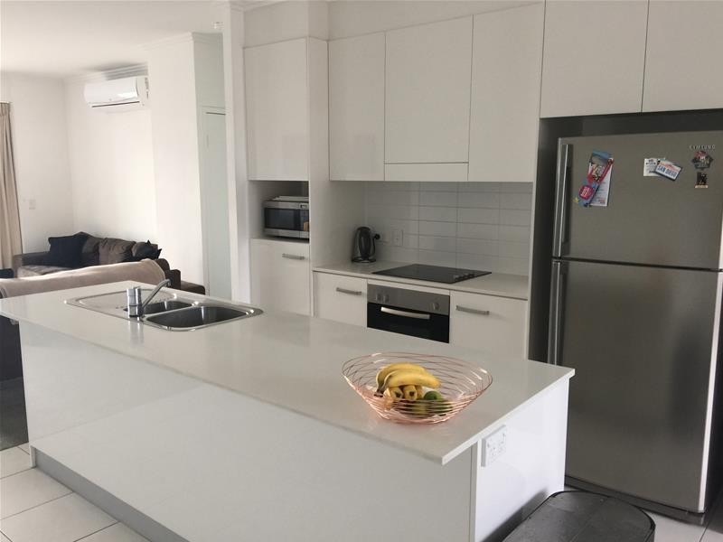 67/1 Gaven Court, Mermaid Waters QLD 4218