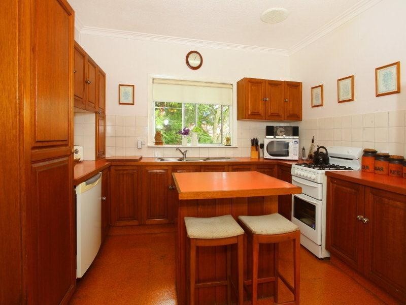 3 Andrews Street, Southport QLD 4215