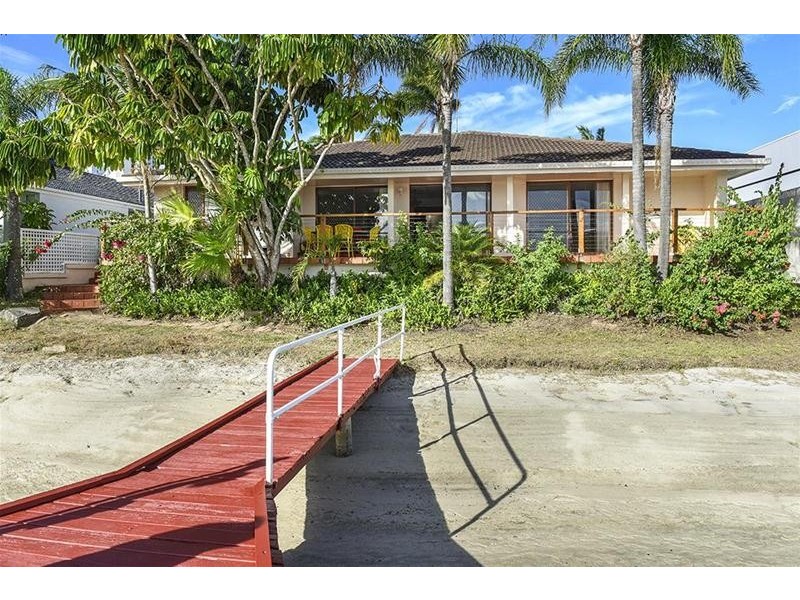 8 Viking Court, Paradise Waters QLD 4217