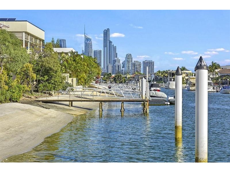 8 Viking Court, Paradise Waters QLD 4217