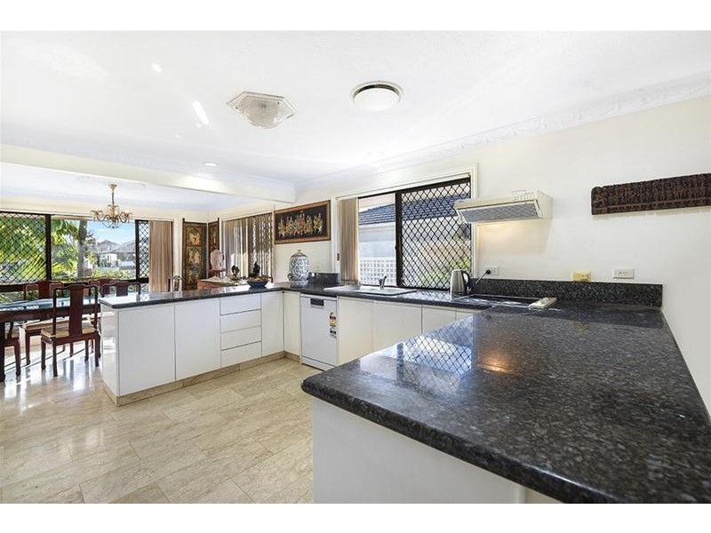 8 Viking Court, Paradise Waters QLD 4217