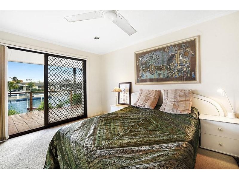 8 Viking Court, Paradise Waters QLD 4217