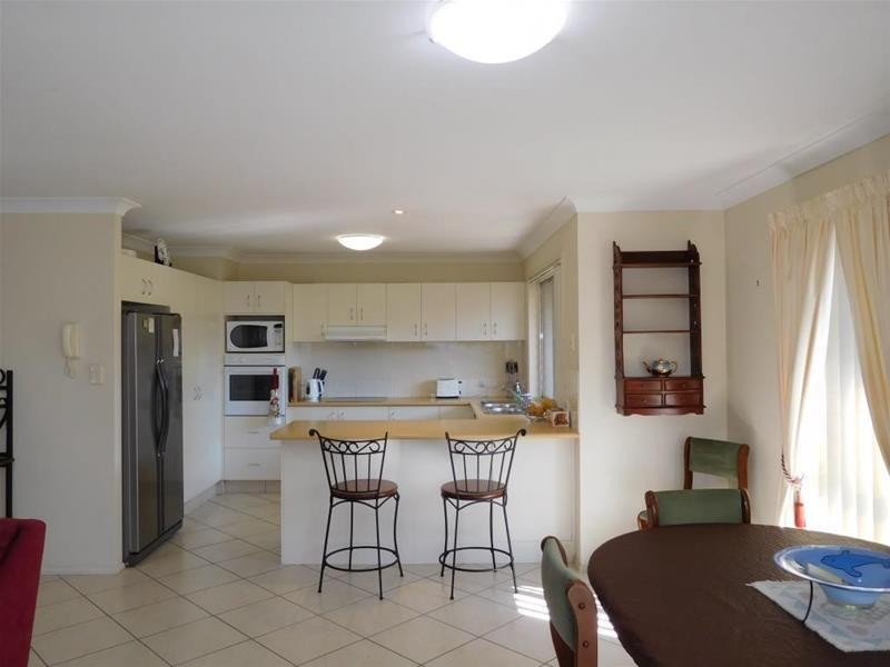 1/218 Central Street, Labrador QLD 4215