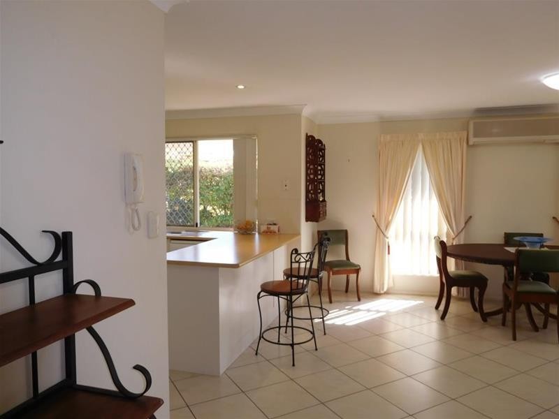 1/218 Central Street, Labrador QLD 4215