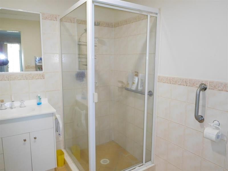 1/218 Central Street, Labrador QLD 4215