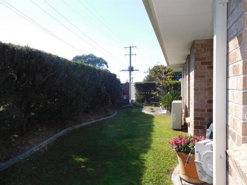 1/218 Central Street, Labrador QLD 4215