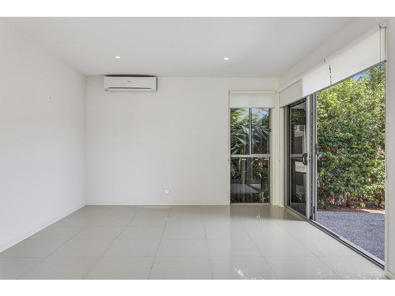 3/132 Eugaree Street, Southport QLD 4215