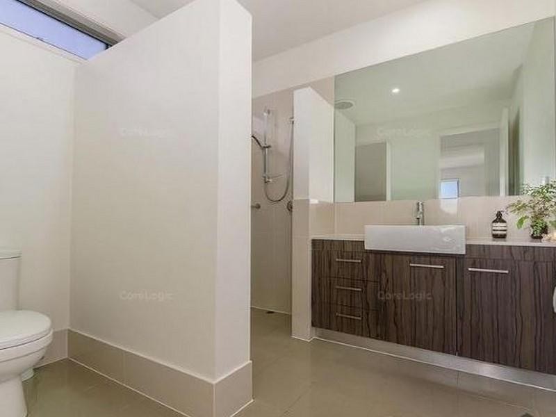 3/132 Eugaree Street, Southport QLD 4215