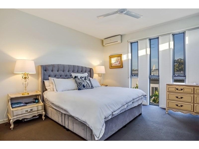 3/132 Eugaree Street, Southport QLD 4215