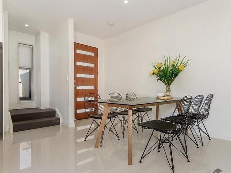 3/132 Eugaree Street, Southport QLD 4215