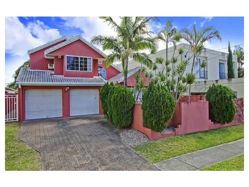 29 Amalfi Drive, Isle Of Capri QLD 4217