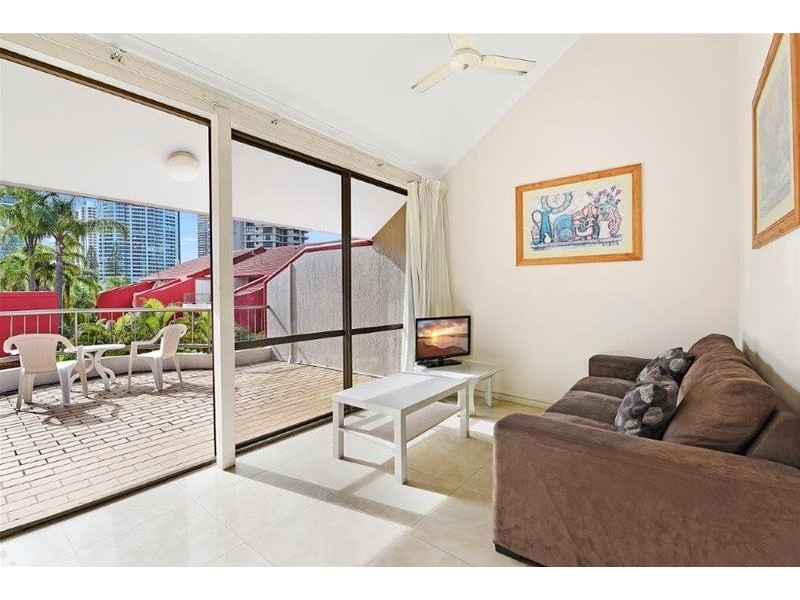 68 & 68A/38 Enderley Avenue, Surfers Paradise QLD 4217