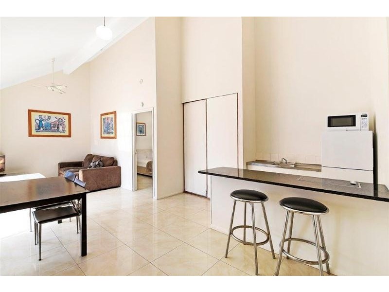 68 & 68A/38 Enderley Avenue, Surfers Paradise QLD 4217