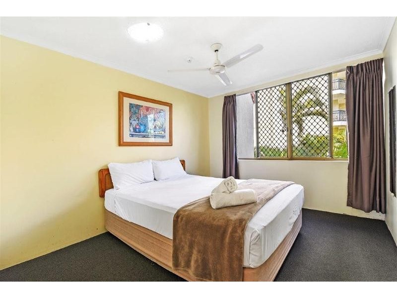 68 & 68A/38 Enderley Avenue, Surfers Paradise QLD 4217