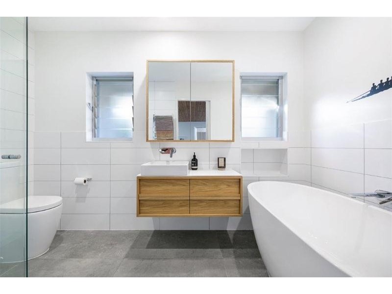 24 Viking Court, Paradise Waters QLD 4217