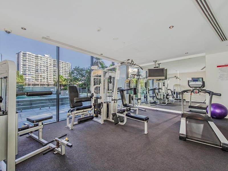 4 Wahroonga Place “Avalon”, Surfers Paradise QLD 4217