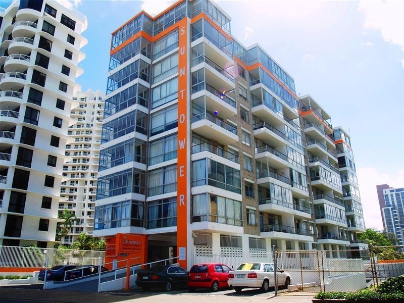 18/64 The Esplanade ‘Sun Tower’, Surfers Paradise QLD 4217