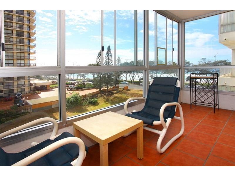 18/64 The Esplanade ‘Sun Tower’, Surfers Paradise QLD 4217