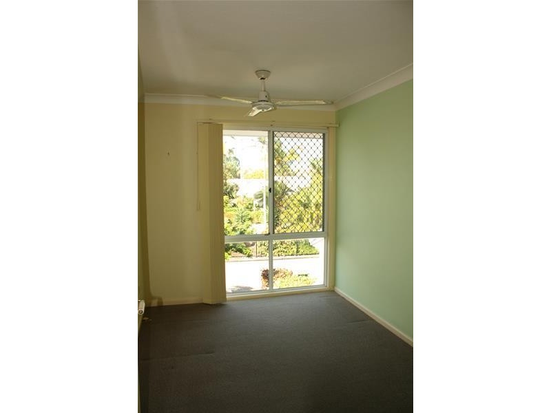 300 Cottesloe Drive, Mermaid Waters QLD 4218