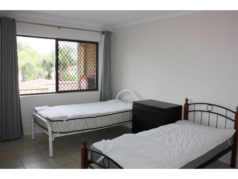 11/29 Oak Avenue, Surfers Paradise QLD 4217