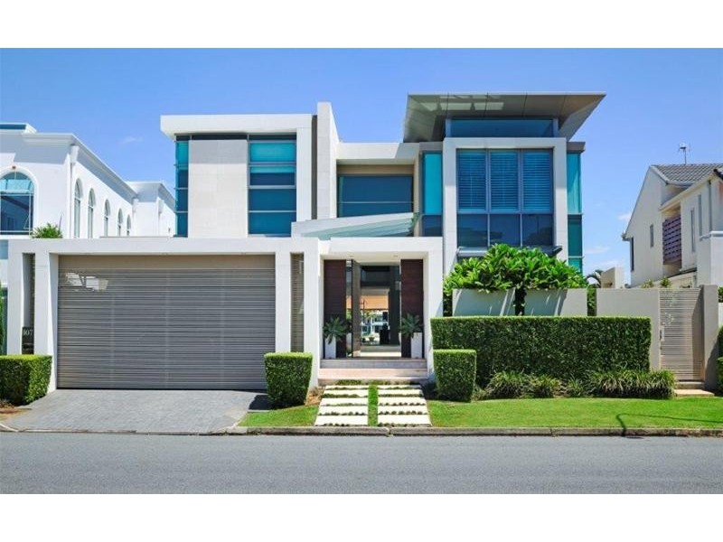 107 Commodore Drive, Paradise Waters QLD 4217