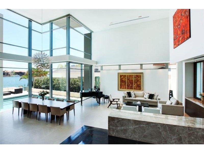 107 Commodore Drive, Paradise Waters QLD 4217