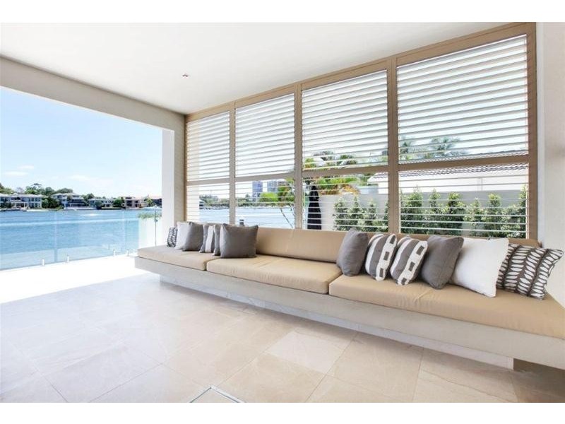 107 Commodore Drive, Paradise Waters QLD 4217