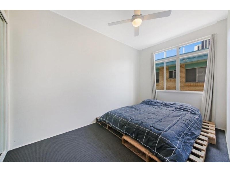 3/49 Surf Parade, Broadbeach QLD 4218