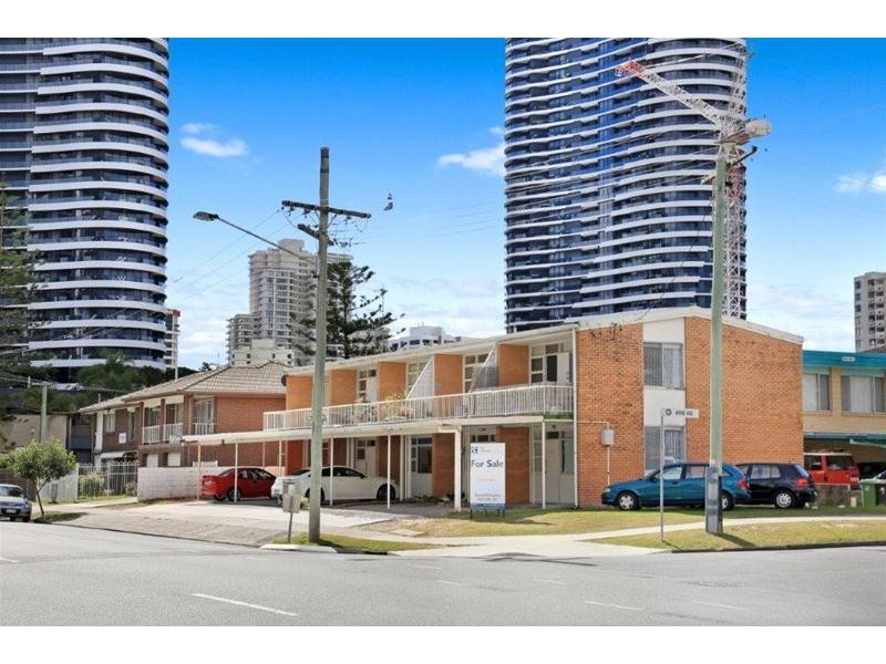 3/49 Surf Parade, Broadbeach QLD 4218