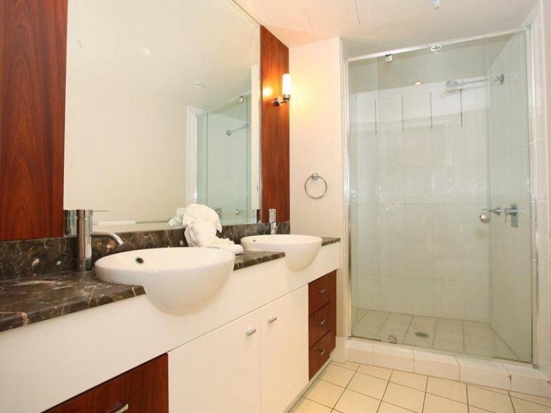 2206/23 Ferny Avenue, Surfers Paradise QLD 4217