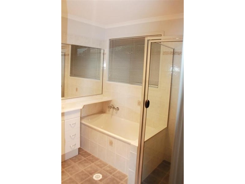 91 Yodelay Street, Varsity Lakes QLD 4227