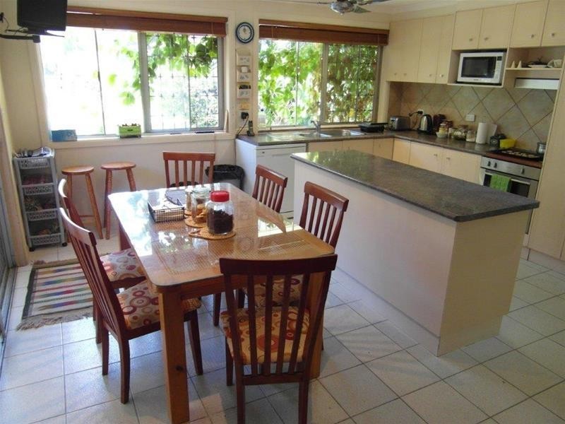 24 Boongala Road, Broadbeach Waters QLD 4218