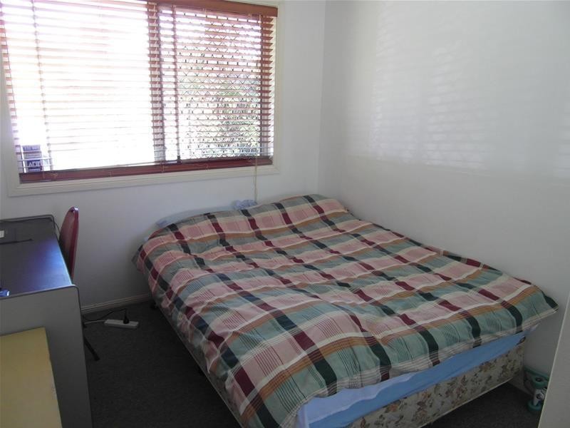 24 Boongala Road, Broadbeach Waters QLD 4218