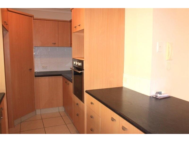 1/10-12 Darrambal Street, Surfers Paradise QLD 4217