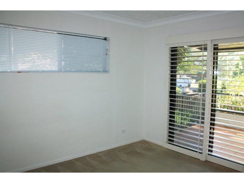 1/10-12 Darrambal Street, Surfers Paradise QLD 4217
