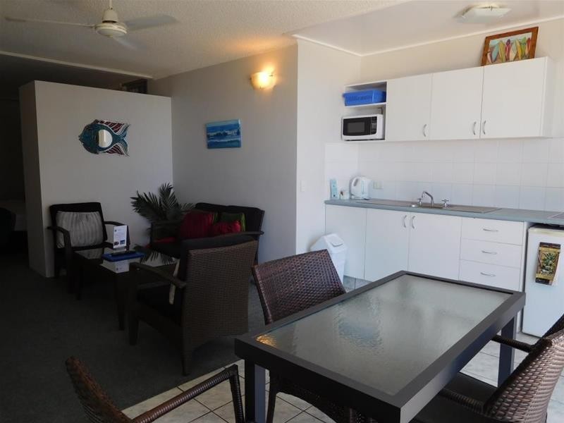 “Chateau” 44  The Esplanade, Surfers Paradise QLD 4217