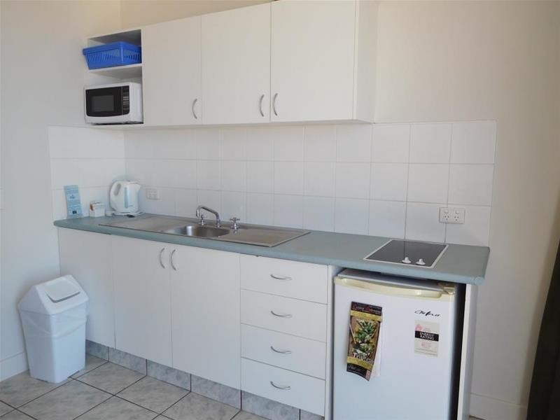 “Chateau” 44  The Esplanade, Surfers Paradise QLD 4217