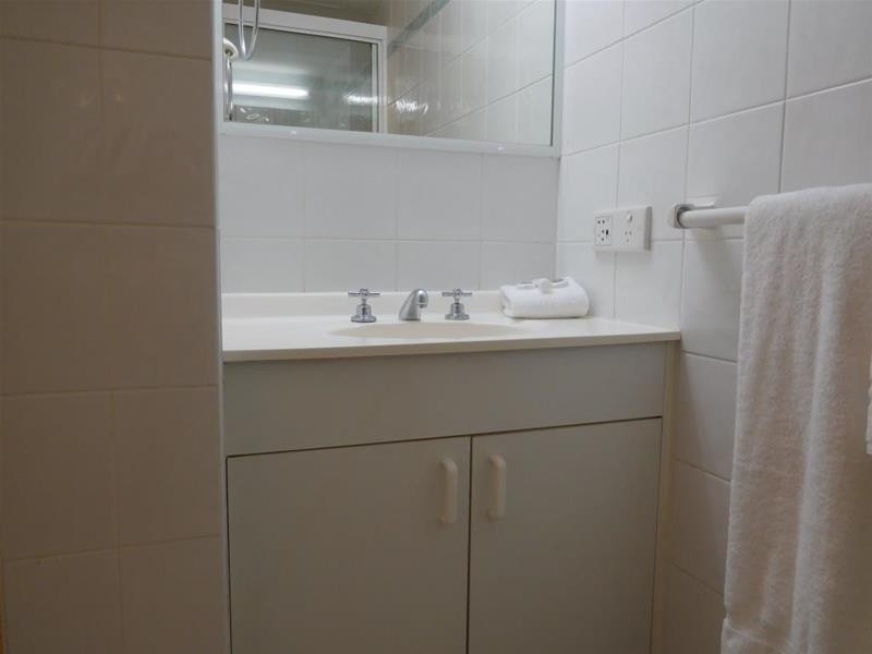 “Chateau” 44  The Esplanade, Surfers Paradise QLD 4217