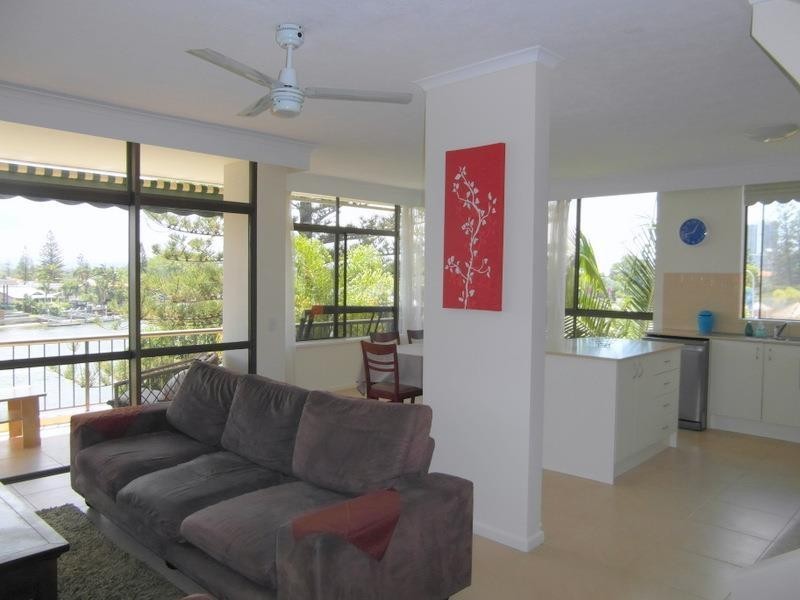 2964 Gold Coast Highway “Clarendon”, Surfers Paradise QLD 4217