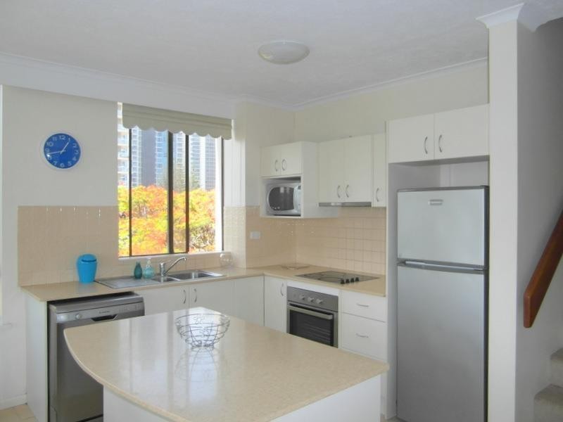 2964 Gold Coast Highway “Clarendon”, Surfers Paradise QLD 4217