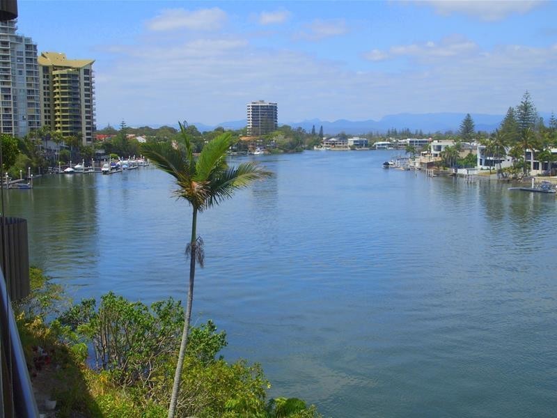 2964 Gold Coast Highway “Clarendon”, Surfers Paradise QLD 4217