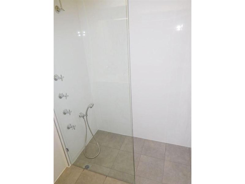 8/10 Aubrey Street, Surfers Paradise QLD 4217