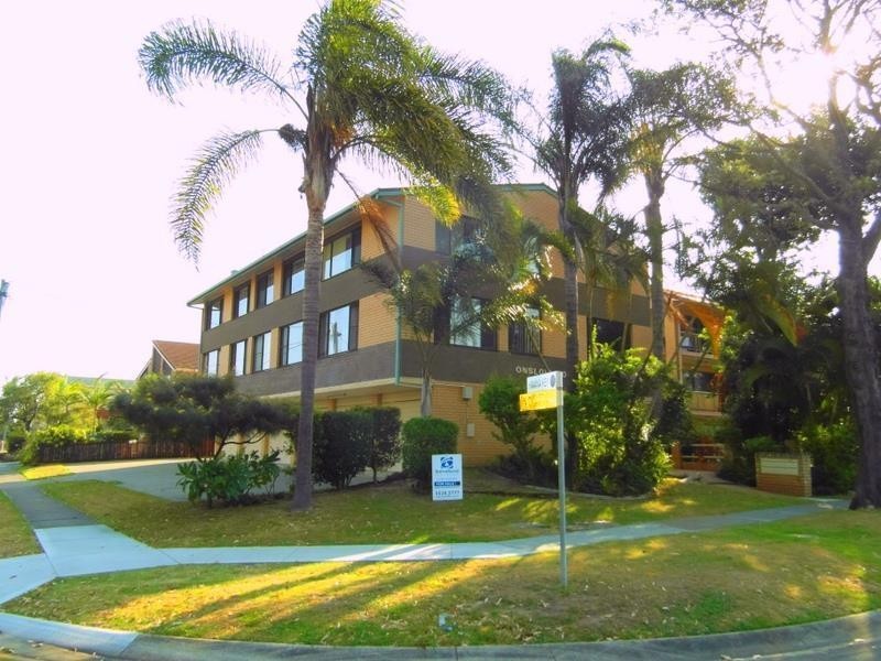 2/12 T E Peters Drive, Broadbeach QLD 4218