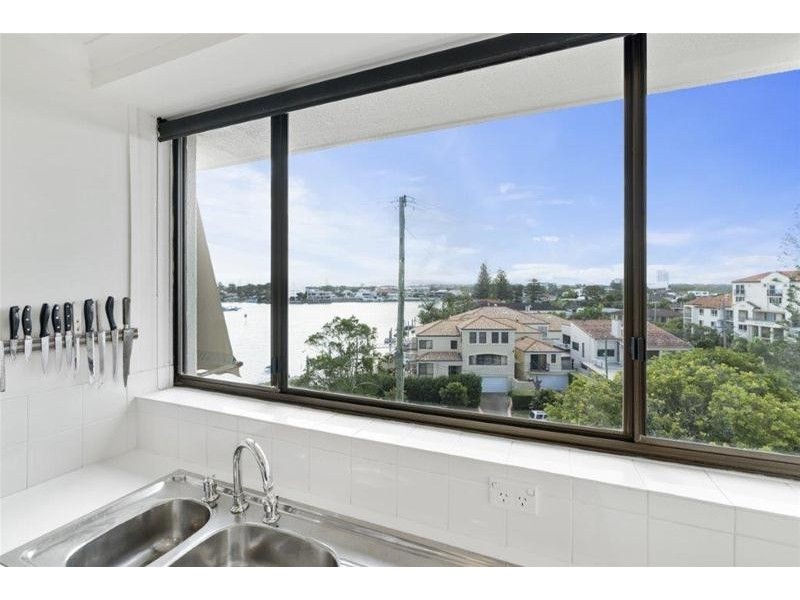 17/1 Peninsular Drive, Surfers Paradise QLD 4217