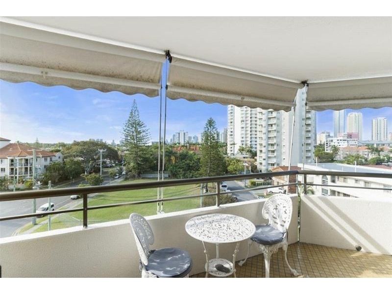 17/1 Peninsular Drive, Surfers Paradise QLD 4217
